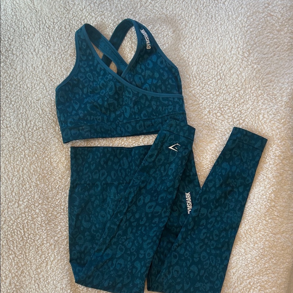 Gymshark Animal Adapt Seamless set